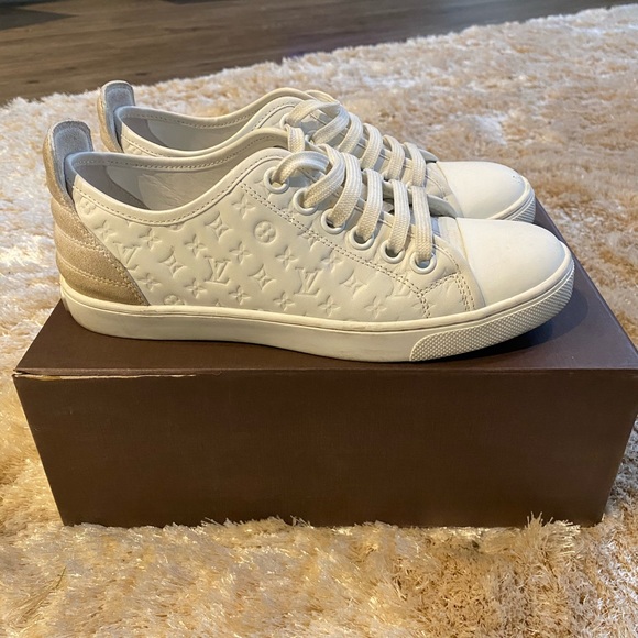 Louis Vuitton sneakers - Picture 1 of 4
